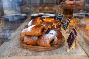 photo 1745950099314 2feec399153a